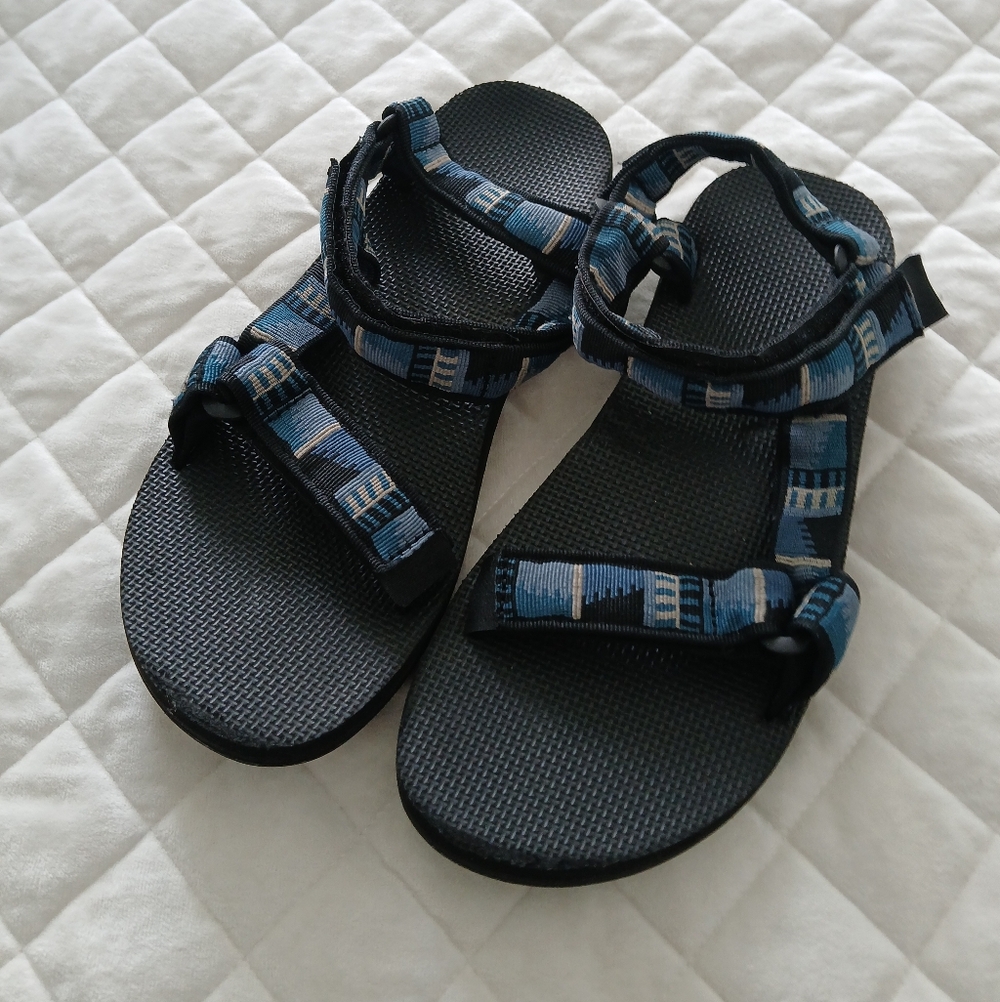Teva Blue Patterned Strap Outdoor Sandals